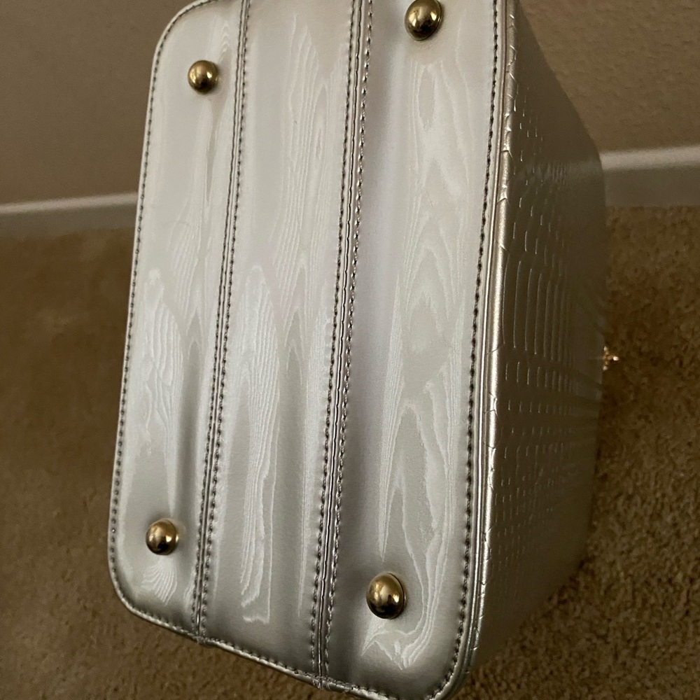 Silver Snakeskin Pattern Handbag With Detachable … - image 8